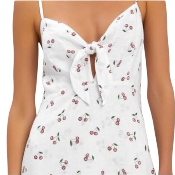 Rails Linen Tie-Front August Sun Dress in White & Red Cherries Print Size Medium - Picture 6 of 16